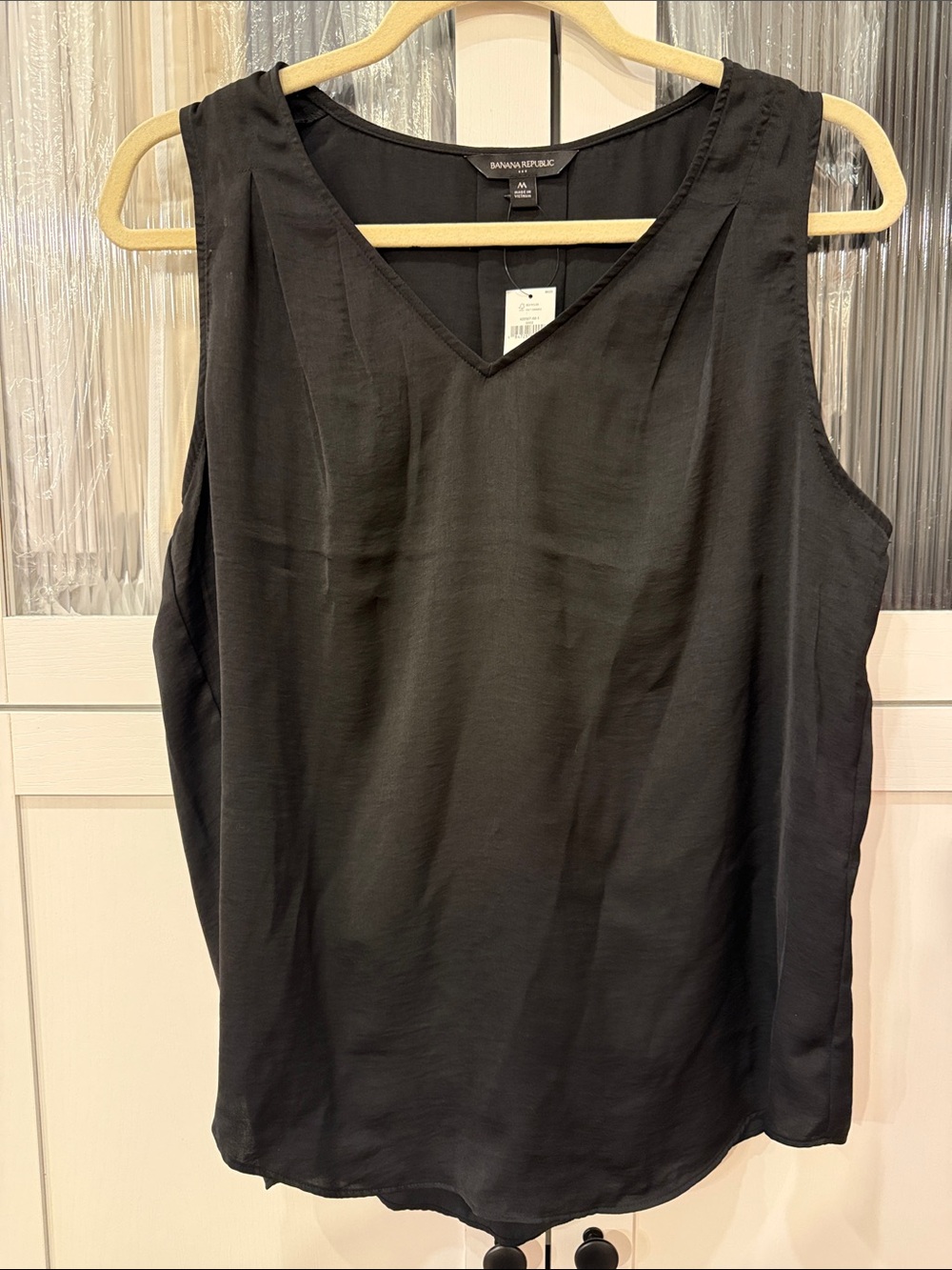 Banana Republic Black V-Neck Sleeveless Camisole